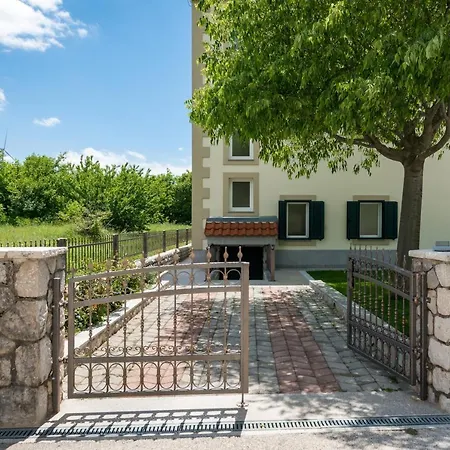 Miam * Velika Čista