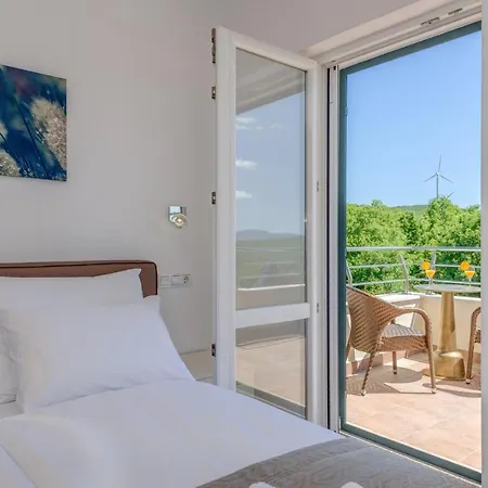 Miam Villa