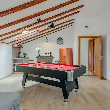 Miam Villa Velika Cista (Split-Dalmatia)