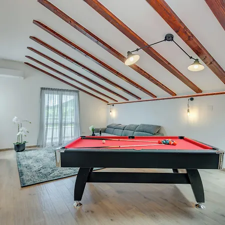 Miam Villa